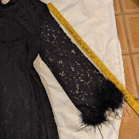 Dressy NWT Cache Sz L Black Lace Dress with Feather Cuffs - Picture 13 of 16